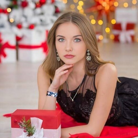 Snowman Winter iWatch Bands, Silicone Sport Strap, Fits All Apple Watch Sizes - Picture 6 of 7